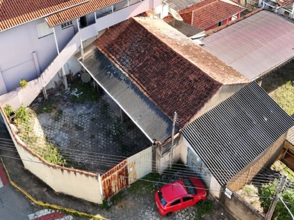 Lote de Esquina com 369,20 m² ideal para Empreendimentos em Cambuí MG COD2131 (Copy)