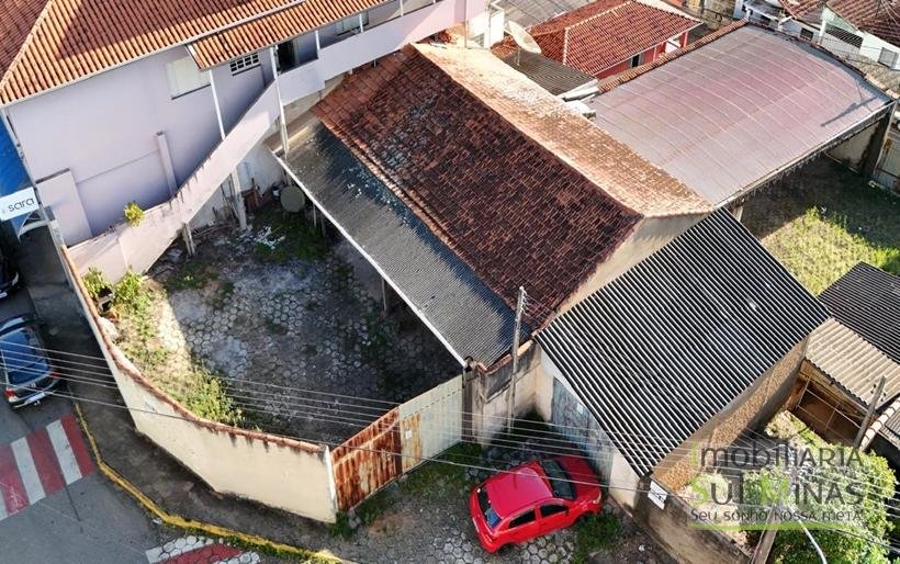 Lote de Esquina com 369,20 m² ideal para Empreendimentos em Cambuí MG COD2131 (Copy)