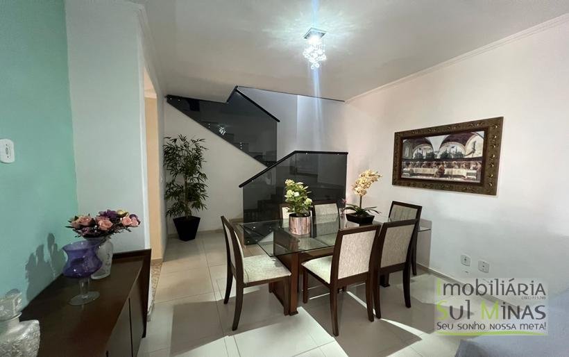 Sobrado a Venda com Ótima Localização em Cambuí MG Cód. 1755 (4)