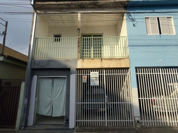 Sobrado com ponto comercial à Venda em Cambuí MG