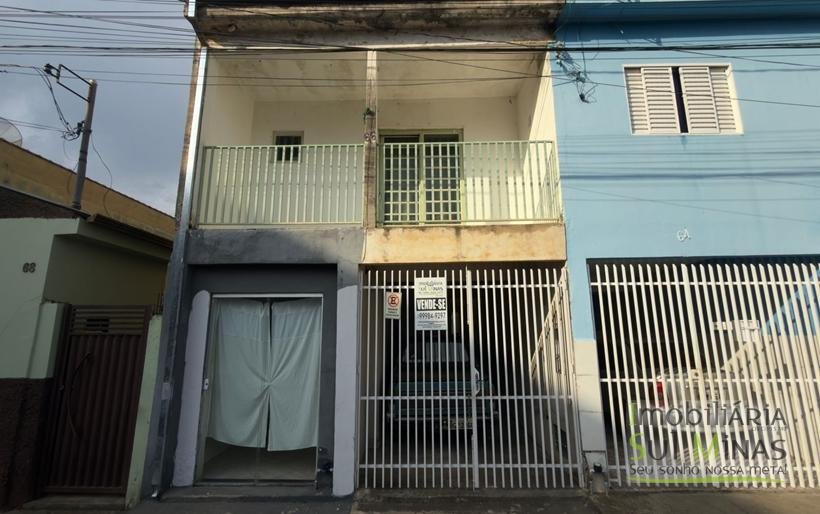 Sobrado com ponto comercial à Venda em Cambuí MG