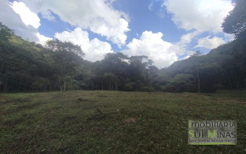 Terreno de 20.000m² Em ótima Localização À Venda em Cambuí MG COD2301 (1)