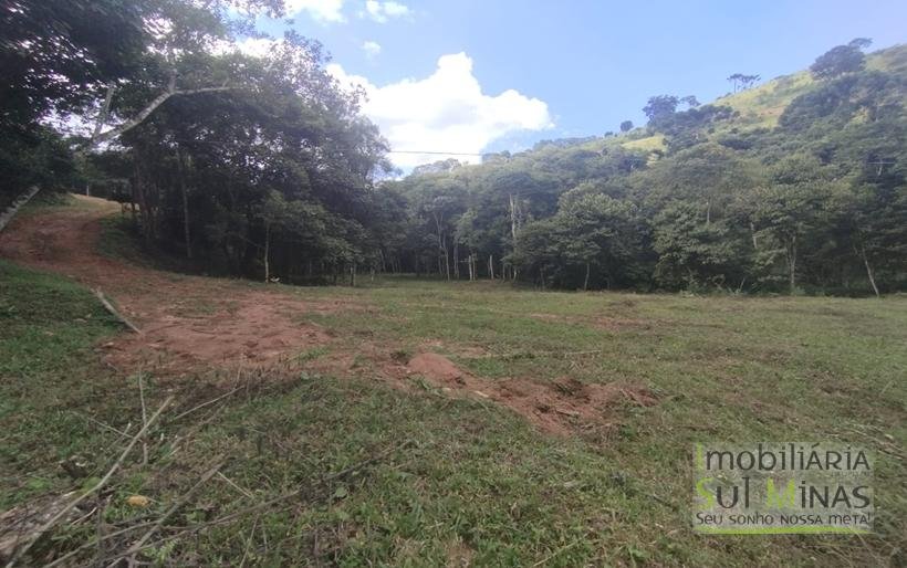 Terreno de 20.000m² Em ótima Localização À Venda em Cambuí MG COD2301 (3)