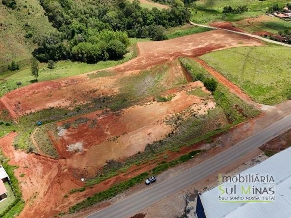 Área Industrial à Venda em Cambuí – 36.037 m² Platôs Prontos 230 m de Frente para a RodoviaCOD2315 (1)