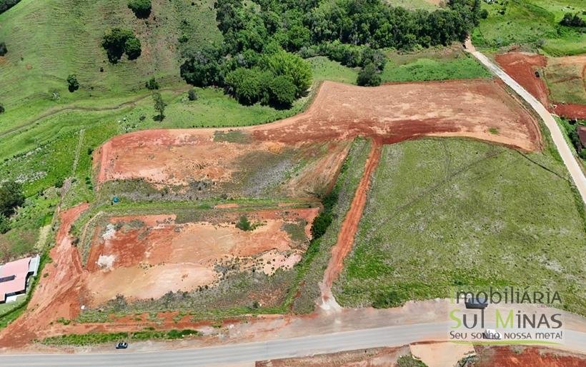 Área Industrial à Venda em Cambuí – 36.037 m² Platôs Prontos 230 m de Frente para a RodoviaCOD2315 (3)