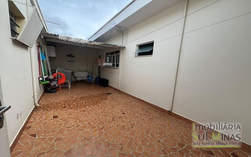 Casa com 3 dormitórios em Ótimo Bairro À Venda em Cambuí MG COD2307 (6)