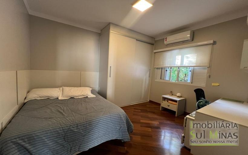 Casa de Alto Padrão com 3 Suítes à Venda em CambuíMG Sofisticação, Conforto COD2322 (10)