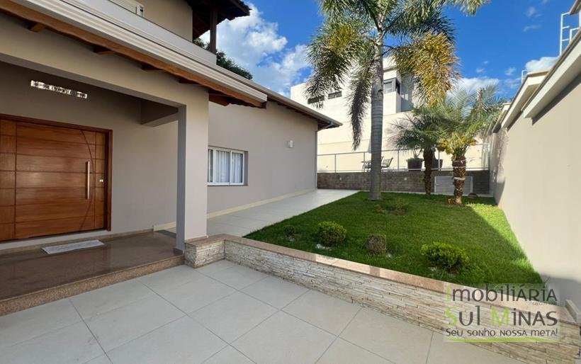 Casa de Alto Padrão com 3 Suítes à Venda em CambuíMG Sofisticação, Conforto COD2322 (20)