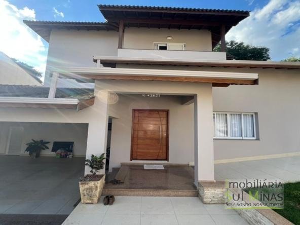 Casa de Alto Padrão com 3 Suítes à Venda em CambuíMG Sofisticação, Conforto COD2322 (25)