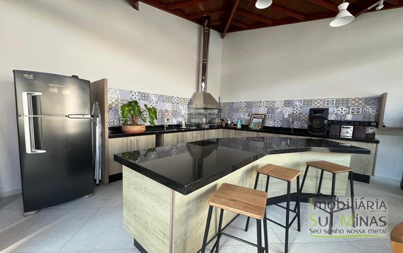 Casa de Alto Padrão com 3 Suítes à Venda em CambuíMG Sofisticação, Conforto COD2322 (26)