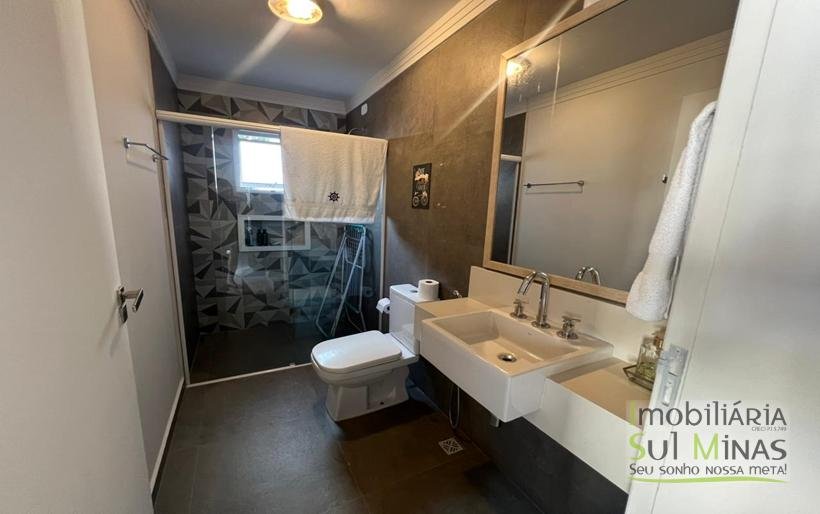 Casa de Alto Padrão com 3 Suítes à Venda em CambuíMG Sofisticação, Conforto COD2322 (27)