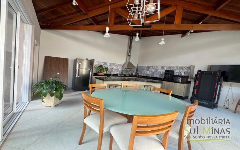 Casa de Alto Padrão com 3 Suítes à Venda em CambuíMG Sofisticação, Conforto COD2322 (30)