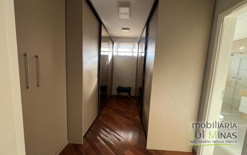 Casa de Alto Padrão com 3 Suítes à Venda em CambuíMG Sofisticação, Conforto COD2322 (4)