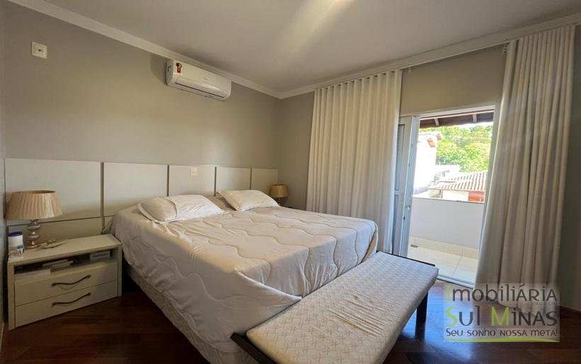 Casa de Alto Padrão com 3 Suítes à Venda em CambuíMG Sofisticação, Conforto COD2322 (8)