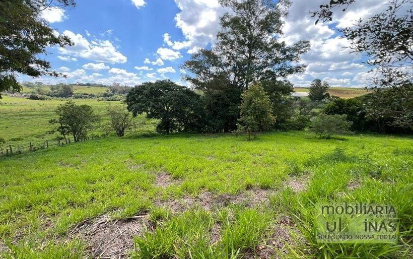 Chácara de 12.000m² a 9Km do Centro À Venda em Cambuí MG COD2214 (1)