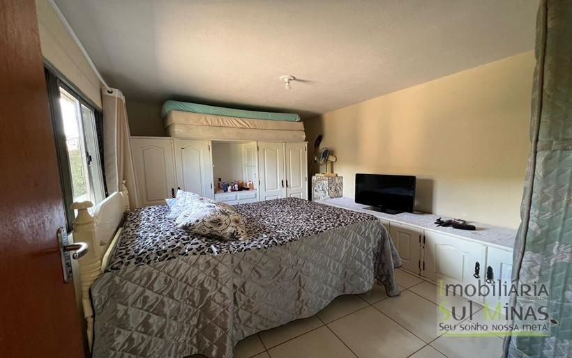 Chácara de 12.000m² a 9Km do Centro À Venda em Cambuí MG COD2214 (12)