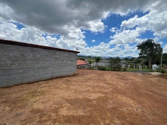 Chácara de 2000m à Venda em Estiva MG COD2308 (15)