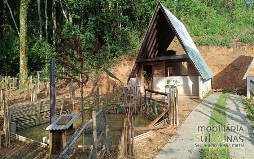 Chácara em Bairro Estruturado de Chácaras no Córrego do Bom Jesus MG COD1917 (8)