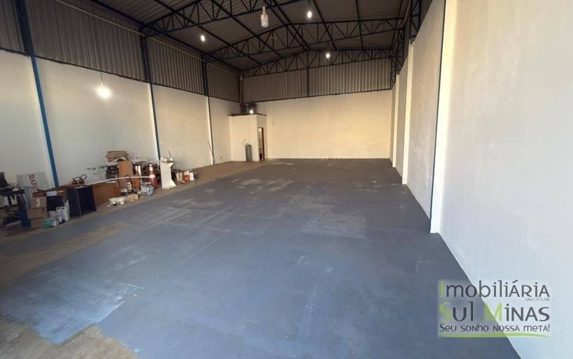 Galpão Com 200m² Para Locação em Cambuí MG COD2309 (4)