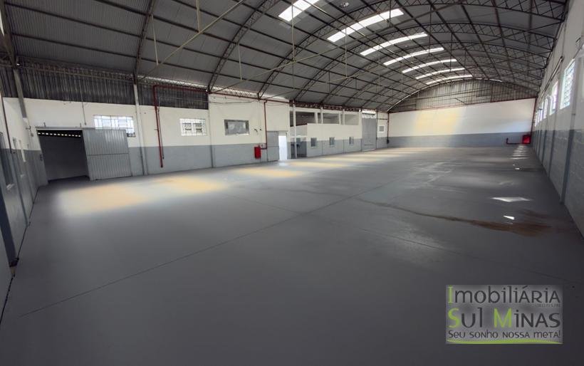 Galpão Industrial para Locação – 1.700 m² às margens da Fernão Dias Cambuí MG COD2306 (1)