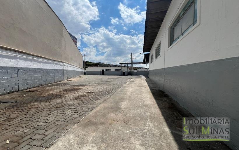 Galpão Industrial para Locação – 1.700 m² às margens da Fernão Dias Cambuí MG COD2306 (15)