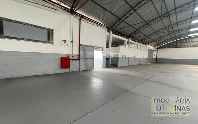 Galpão Industrial para Locação – 1.700 m² às margens da Fernão Dias Cambuí MG COD2306 (24)