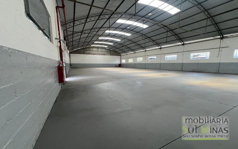 Galpão Industrial para Locação – 1.700 m² às margens da Fernão Dias Cambuí MG COD2306 (25)