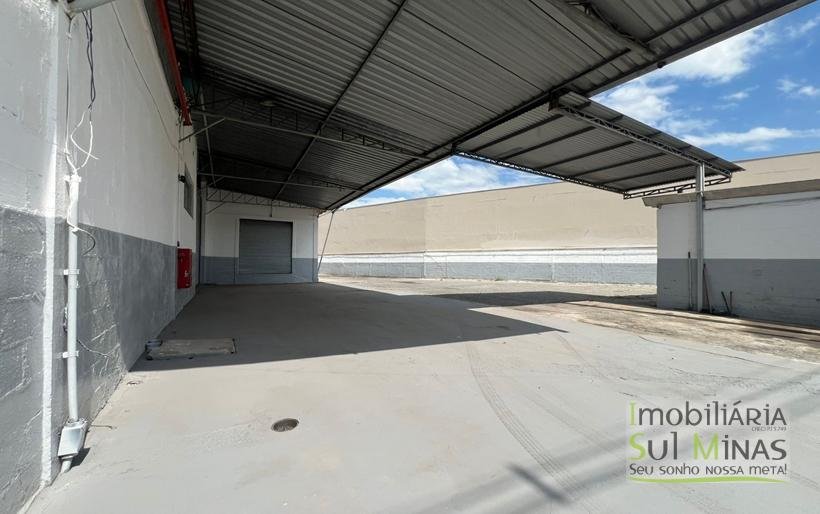 Galpão Industrial para Locação – 1.700 m² às margens da Fernão Dias Cambuí MG COD2306 (28)