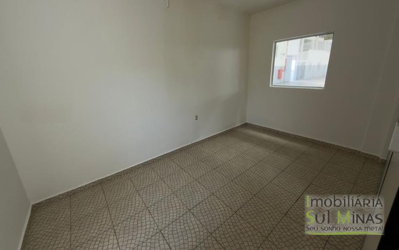 Galpão Industrial para Locação – 1.700 m² às margens da Fernão Dias Cambuí MG COD2306 (47)