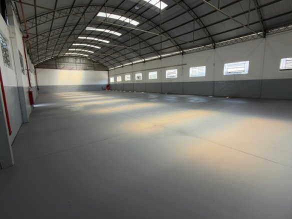 Galpão Industrial para Locação – 1.700 m² às margens da Fernão Dias Cambuí MG COD2306 (7)