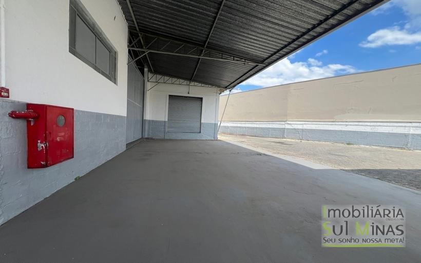 Galpão Industrial para Locação – 1.700 m² às margens da Fernão Dias Cambuí MG COD2306 (9)