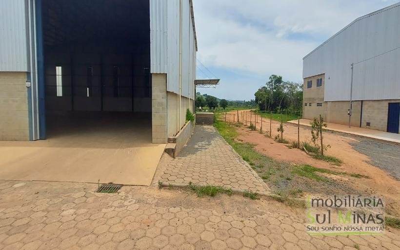 Galpão Novo com 740m² para Locação em Cambuí MG COD1737 (1)