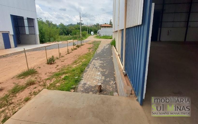 Galpão Novo com 740m² para Locação em Cambuí MG COD1737 (4)