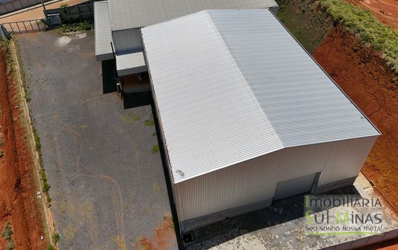 Galpão de 710m² para Locação em Cambuí MG Cód. 2133 (1)