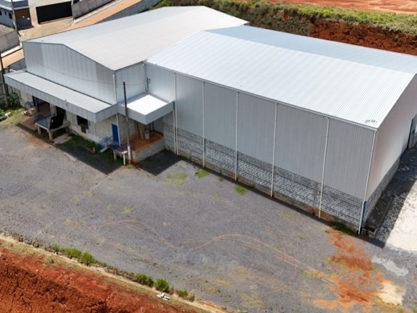 Galpão de 710m² para Locação em Cambuí MG Cód. 2133 (2)