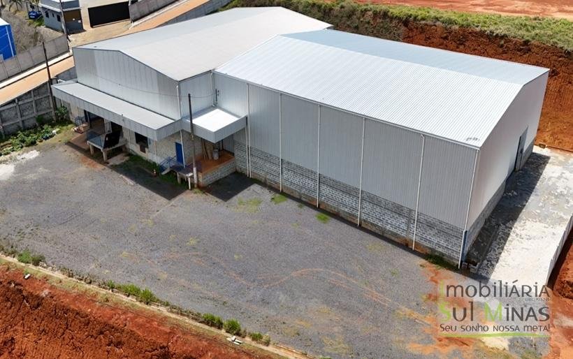 Galpão de 710m² para Locação em Cambuí MG Cód. 2133 (2)
