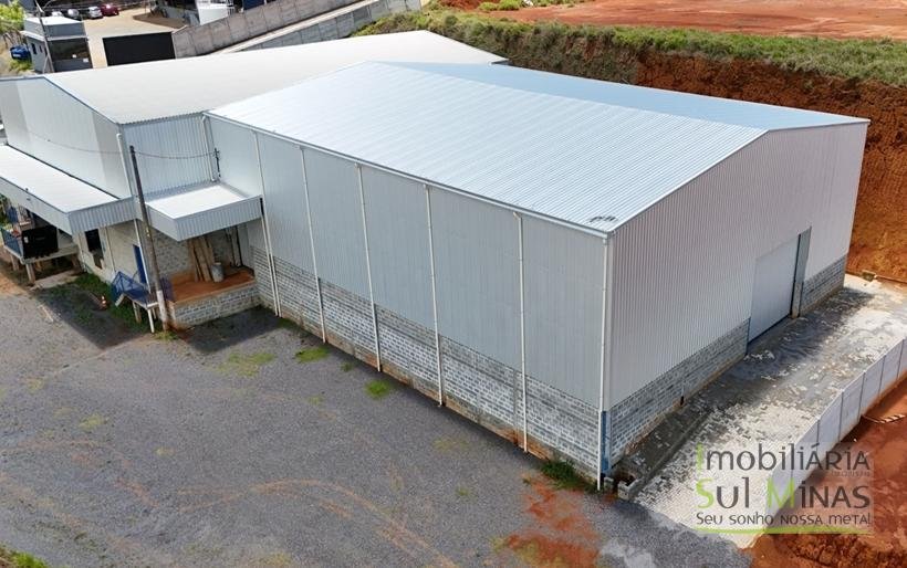 Galpão de 710m² para Locação em Cambuí MG Cód. 2133 (3)