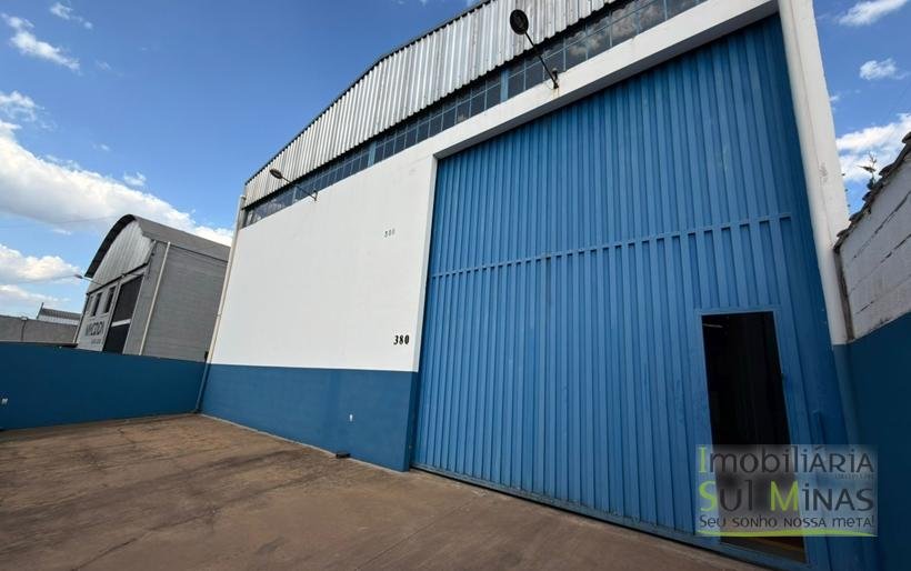 Galpão industrial disponível para locação em CambuíMG, com 750 m² COD2321 (10)