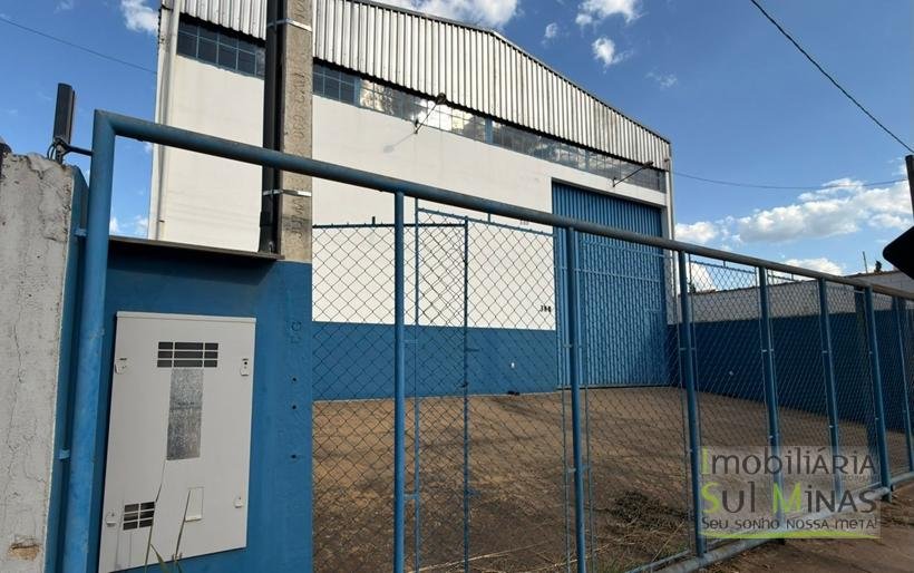 Galpão industrial disponível para locação em CambuíMG, com 750 m² COD2321 (13)