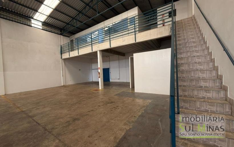 Galpão industrial disponível para locação em CambuíMG, com 750 m² COD2321 (14)