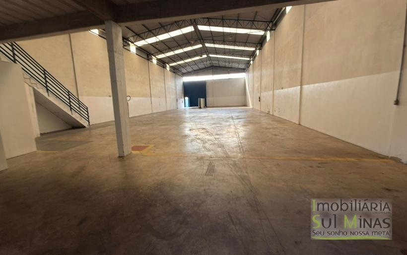 Galpão industrial disponível para locação em CambuíMG, com 750 m² COD2321 (17)