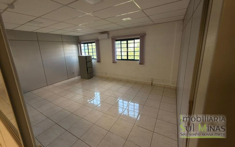 Galpão industrial disponível para locação em CambuíMG, com 750 m² COD2321 (20)