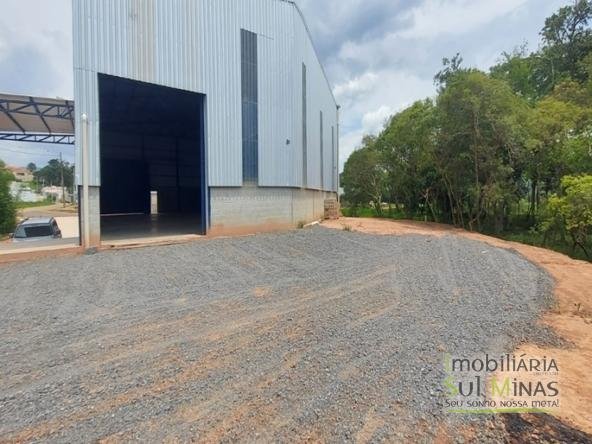 Galpão para Locação em CambuíMG – com área total de 665 m COD2229 (2)