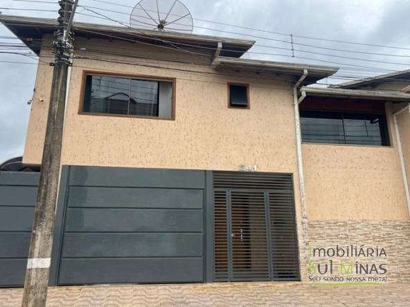 Sobrado à Venda com Ótima Localização em Cambuí MG