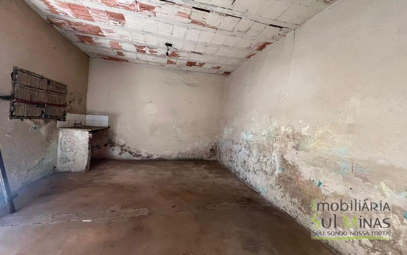 Casa Simples em Ótimo Bairro À Venda em Cambuí MG COD2328 (1)