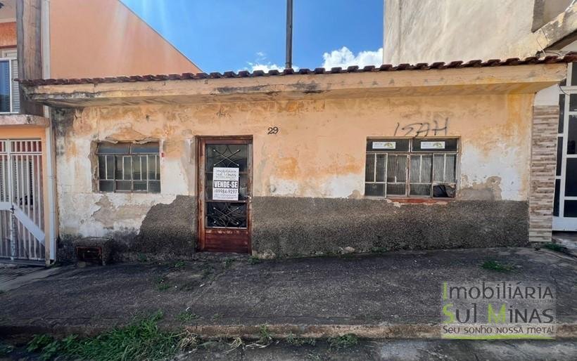 Casa Simples em Ótimo Bairro À Venda em Cambuí MG COD2328 (5)