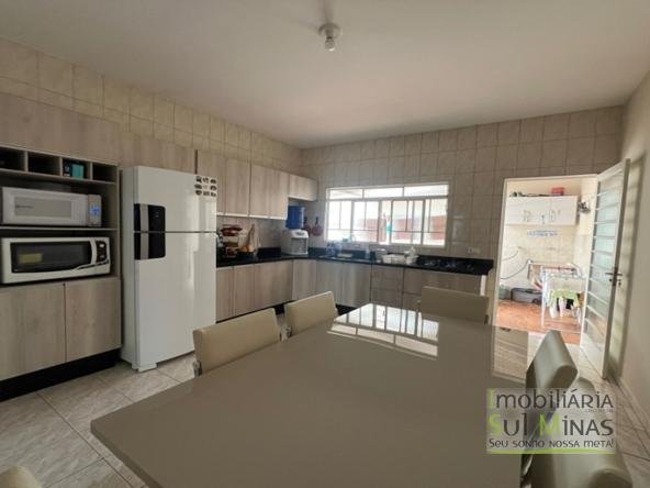 Casa com 3 dormitórios em Ótimo Bairro À Venda em Cambuí MG COD2307 (7)