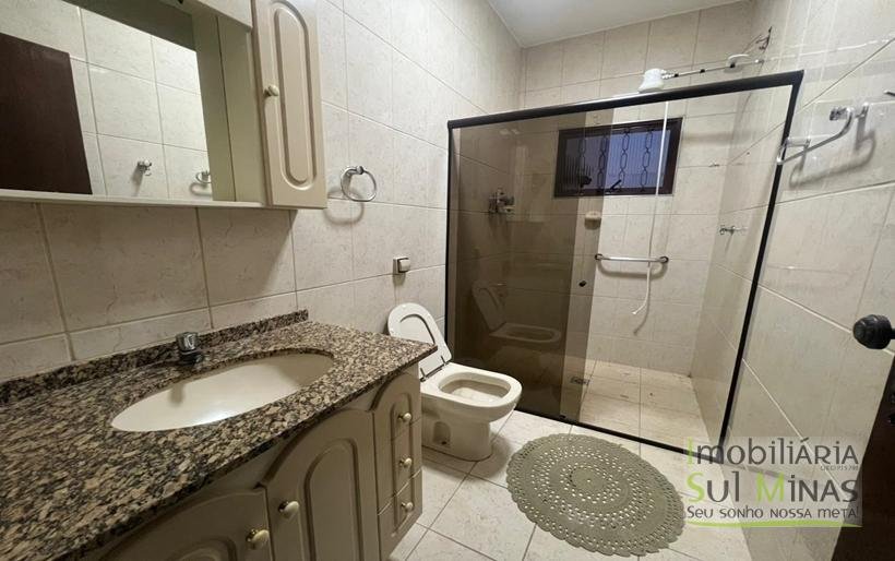 Casa plana a 800metros do centro Para Locação COD2340 (2)