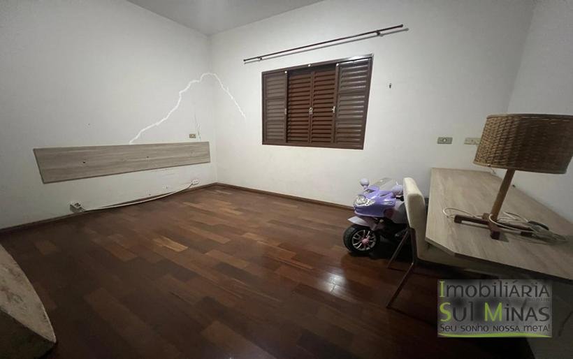 Casa plana a 800metros do centro Para Locação COD2340 (6)