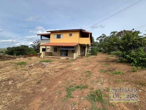 Chácara com 1490m² a 6km do centro de Cambuí MGCOD1843 (1)